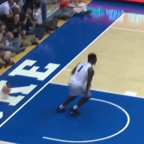 真的很炸裂！錫安大學(xué)時(shí)的球風(fēng)是真勁爆啊